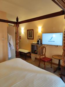 Hostellerie Les Hauts De Sainte Maure - COVID-19 Service Updates