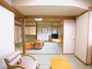 Hotel Shirakabaso Shigakogen - Nearby Attractions