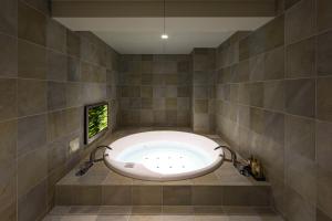 Hotel The Grandee Shinsaibashi - Guest Reviews and Ratings