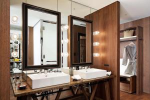 Hyatt Centric Ginza Tokyo - Getting to the Hotel