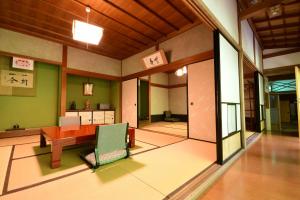 Koyasan Shukubo Hojoin - Mount Koya Lodging and Temple - Frequently Asked Questions