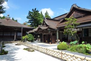 Koyasan Shukubo Yochiin - Koyasan Pilgrimage Lodge - Directions and Accessibility