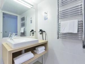 Kyriad Paris 18 - Porte De Clignancourt - Montmartre - About Staying Here