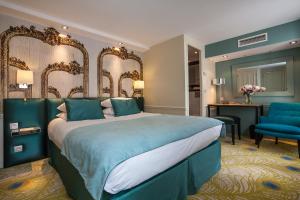 Le Clos Medicis - Dining and Local Dining Options