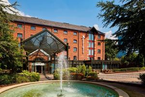 Manchester Marriott Victoria & Albert Hotel - Questions About Staying Here