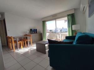 Mayflower Residence - About Staying Here