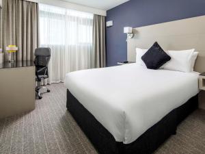 Mercure Manchester Piccadilly Hotel - Getting to the Hotel