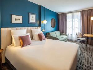 Mercure Versailles Chateau - Additional Information