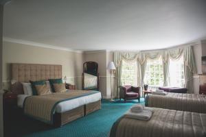 Mere Court Hotel - Questions About Staying Here