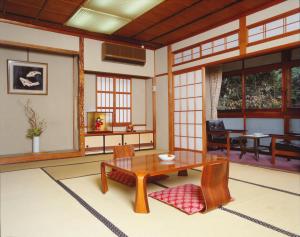 Motoyu Arimaya - Nearby Attractions