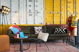 Moxy Southampton - Questions About Staying Here