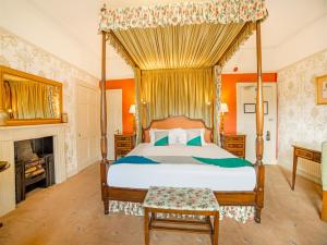 OYO Bailbrook Lodge, Bath - Questions About Staying Here