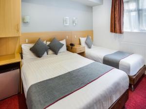 OYO London Guest House - Nearby Attractions