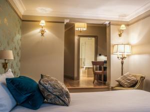 Penventon Park Hotel - Questions About Staying Here