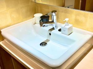 Qingcao Leimen Zhuo Zhi Ju - Frequently Asked Questions