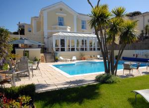 Riviera Lodge Hotel - Policies and Additional Details