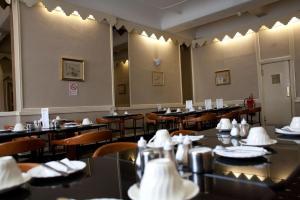 Rose Court Hotel - Nearby Attractions