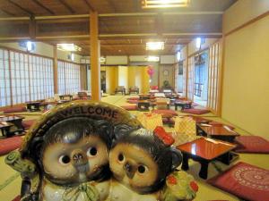 Ryokan Taishoro - Host and Communication