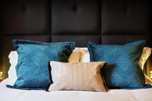 San Pietro Hotel & Restaurant - Questions About Staying Here