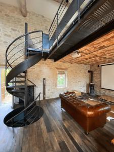 Secret Duzès - the Loft - With Heated Pool - Outdoor Spaces