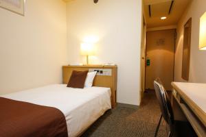 Shin-Osaka Sunny Stone Hotel - Additional Services and Information
