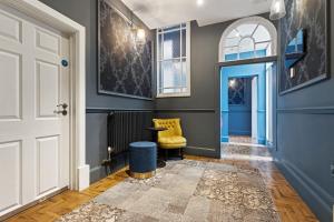 St Martins Lodge - Questions About Staying Here