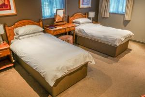 The Bird In Hand Inn, Witney - Questions About Staying Here