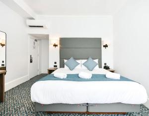 The Chapter - The J Hyde Park Hotel - Worth The Stay