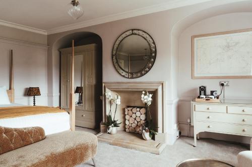 The Falcon Inn - Nearby Attractions