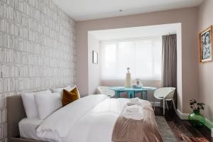 The Knaresborough by Nestor - Booking Information