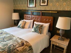The Red Lion Inn by Chef & Brewer Collection - Questions About Staying Here