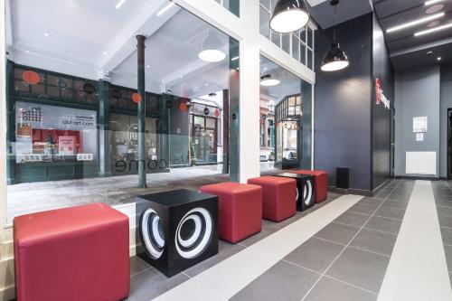 Tune Hotel Liverpool - Questions About Staying Here