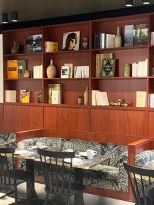 Arian Hotel - Policies and Regulations