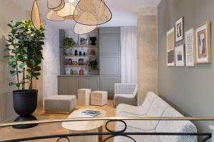 Abbatial Saint Germain Hotel - Points About Your Stay