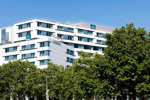AC Hotel Paris Porte Maillot by Marriott - Points About Your Stay