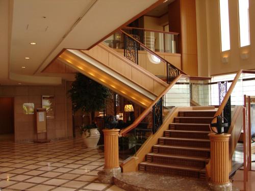 Aeria Tohno - Overview and Location