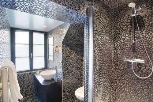 Aéro Hotel Review: Comfort and Convenience in Paris - Points About Your Stay