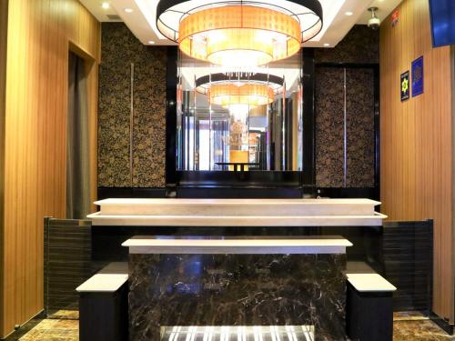 APA Hotel Ginza Takaracho Tokyo Station Yaesu South Exit - Location and Accessibility