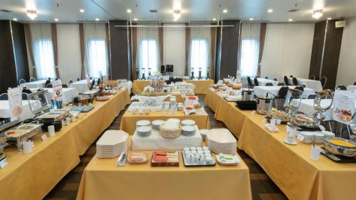Asahikawa Toyo Hotel - Dining and Cuisine