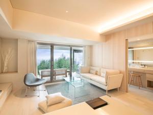 Atami Sekaie - Amenities and Services