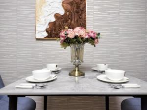 B25 New Inn Central Shinjuku, 10 Mins to Station, Max 4 Direct Access to Shinjuku, Hot Spring Bath, Outdoor Area, Wooden Furniture, Original Accommodation - Property Overview