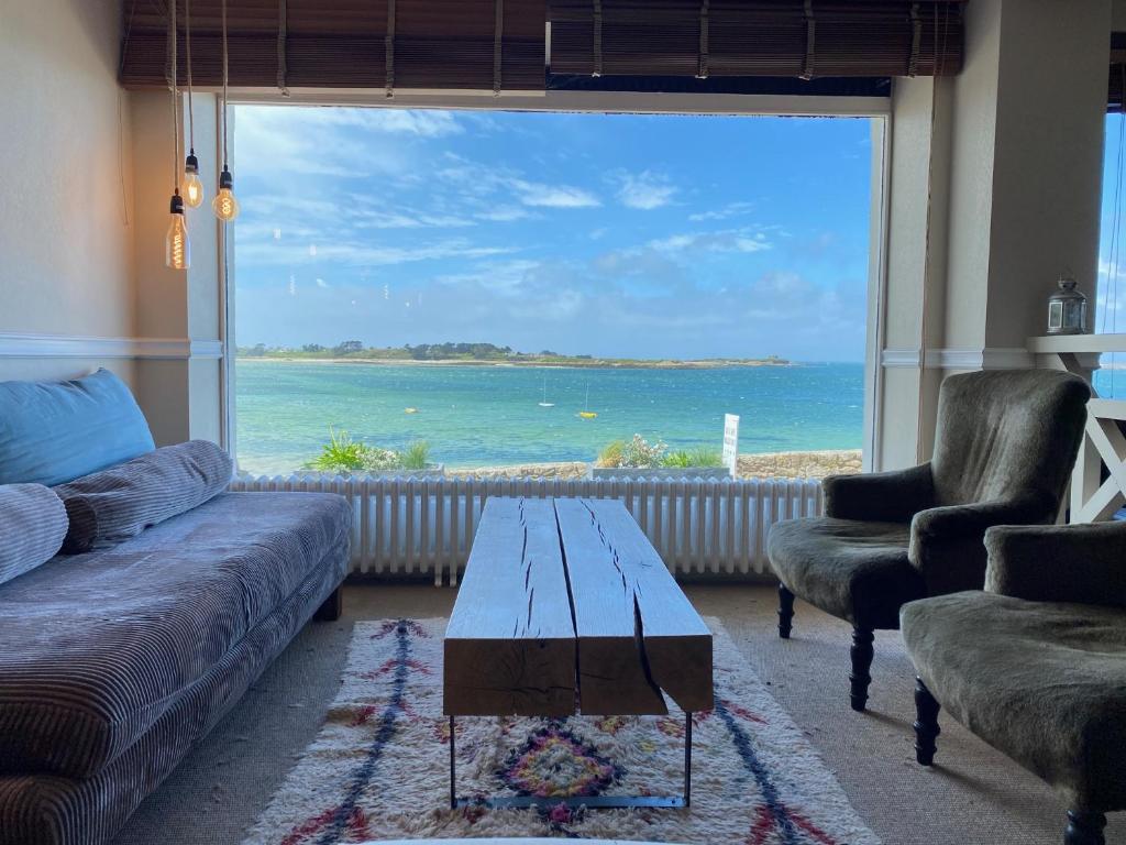 Bay of Angels - Points About Your Stay