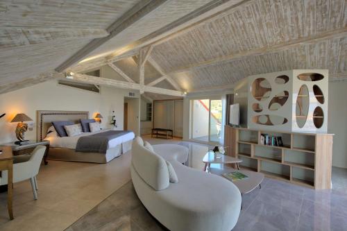 Best Western Premier Santa Maria - Points About Your Stay