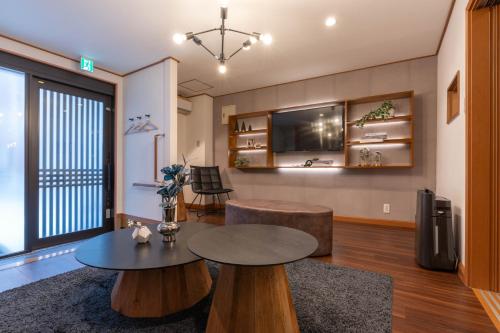 Bijou Suites Enpuku - Overview and Location