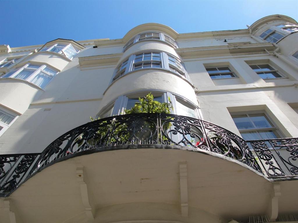 Blanch House Review