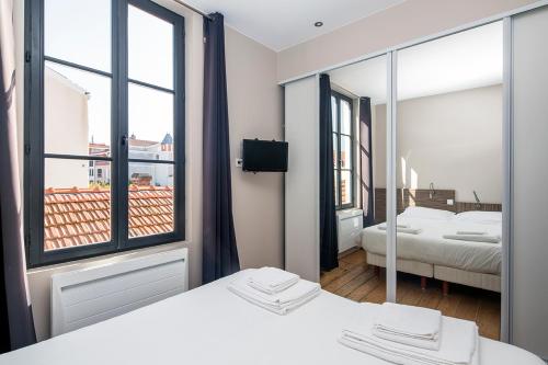 Borda Appart Hoya Bella - Points About Your Stay