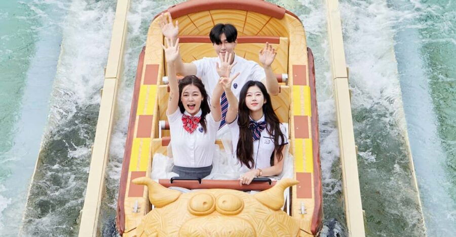 Busan: Lotte World 1 Day Pass + Korean School Uniform Rental - Overview of Lotte World Adventure