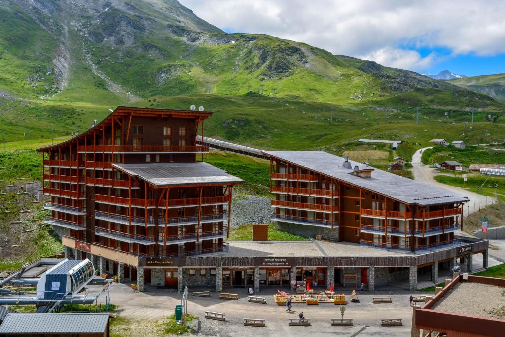 Chalet Des Neiges: the Peak of Arcs - Points About Your Stay