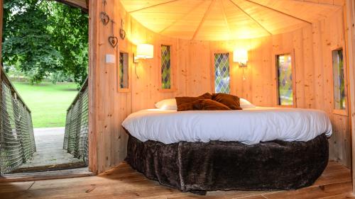Château De La Dame Blanche - Logis - Points About Your Stay