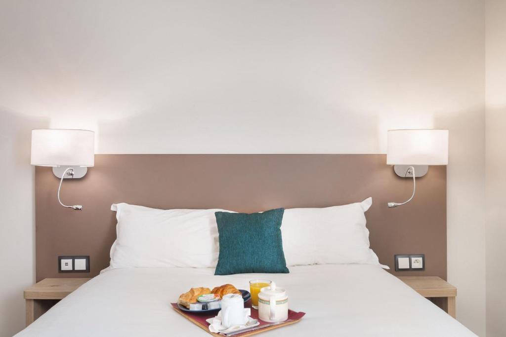 Courcelles Mederic - Points About Your Stay